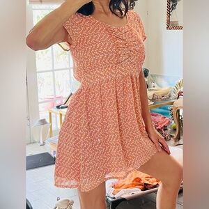 Women's Short Sleeve Girly Floral Mini Dress Like new!!